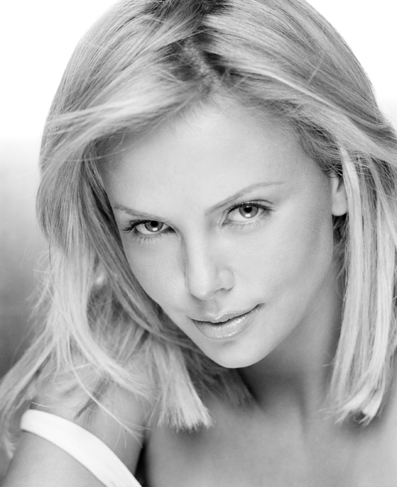 Charlize%20Theron%20-%20Firooz%20Zahedi%20Photoshoot%2018.jpg
