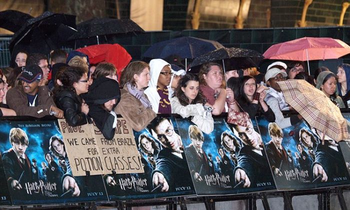 http://www.etoday.ru/2007/07/04/harrypotter_premiere06.jpg