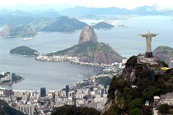 Статуя Христа Избавителя в Рио-де-Жанейро в Бразилии