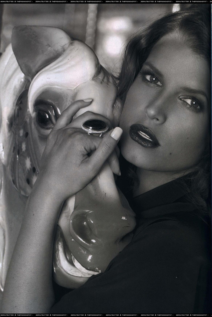 harpersbazaaraug07jessivn7.jpg