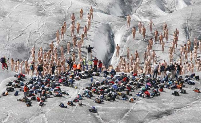spencer tunick nude in switzerland