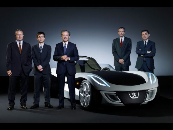 Проект Peugeot Flux стал победителем 4-го ежегодного международного конкурса автомобильного дизайна