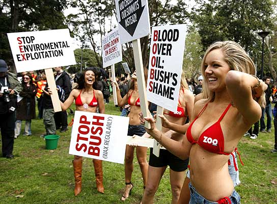 protest_against_bush_boobs.jpg