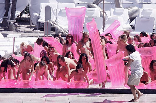 spencer tunick undressed people in miami