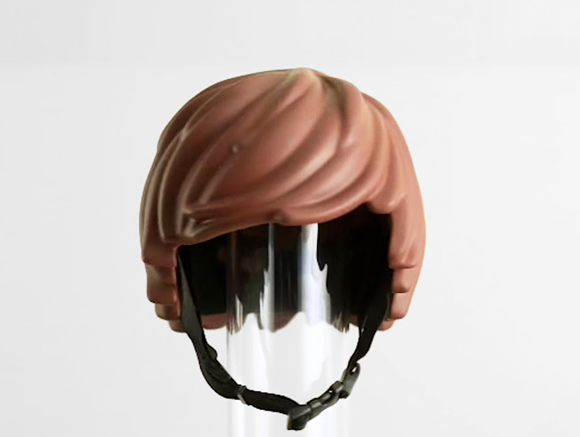 Велосипедный шлем как прическа Lego