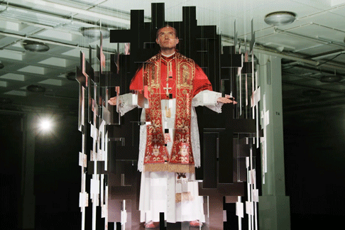 Инсталляция посвященная сериалу Молодой Папа
