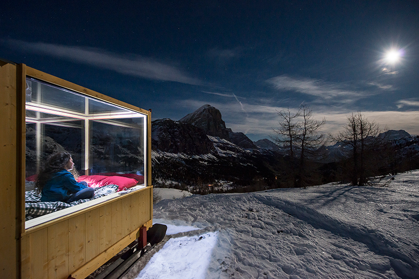 Компактная комната на лыжах в Альпах
