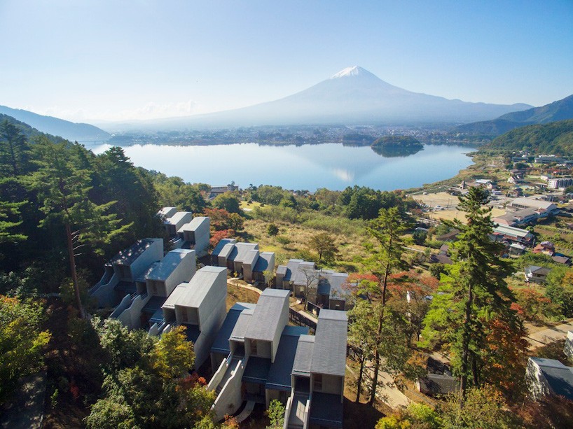 Курорт в Японии с видом на гору Фудзи