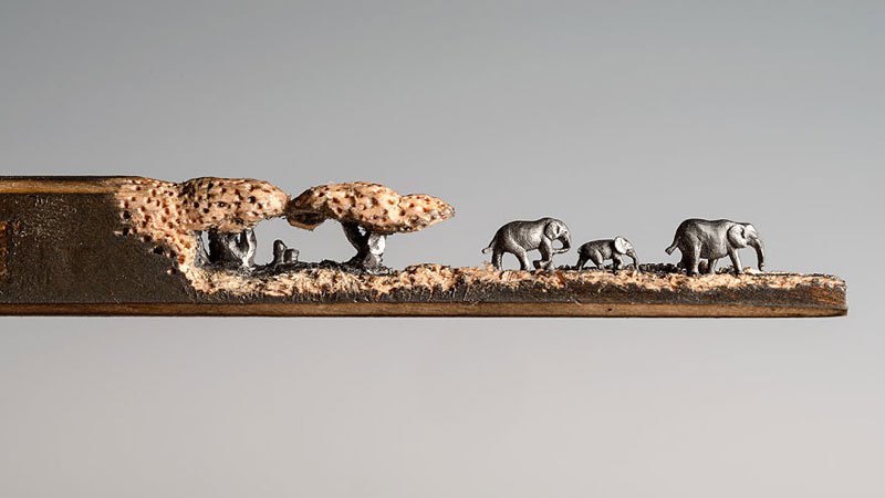 Слоны из карандашного грифеля