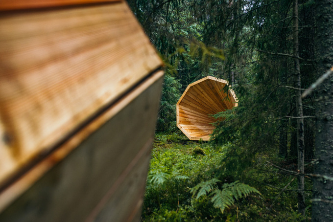 estonian-students-forest-megaphones-library-rooms-voru-county-designboom-02.jpg