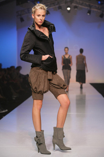 ulazukowaska_torontofashionweek04.jpg