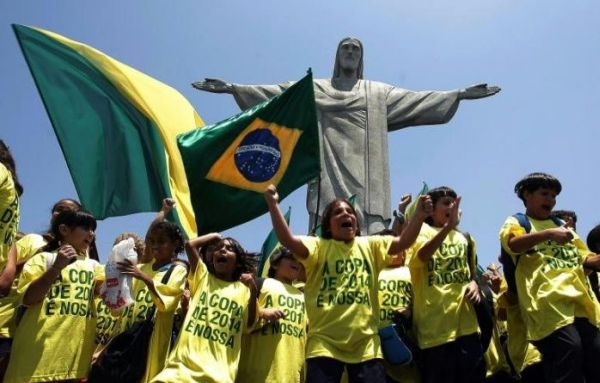 рио празднует бразилия проведет чм-2014