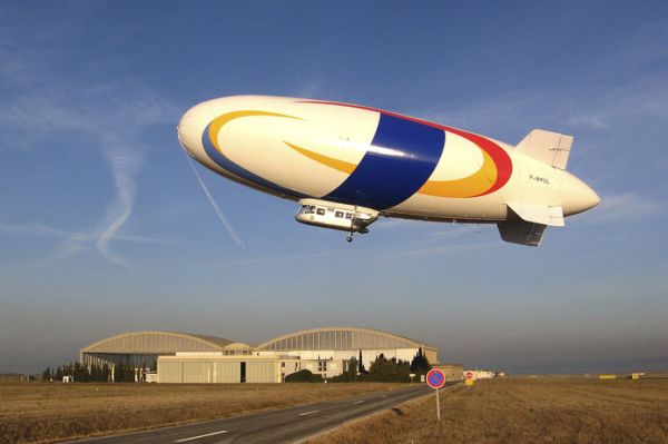 zeppelin - тестирование дирижабя около Марселя Франция
