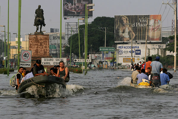 мексика штат табаско - разрушительное наводнение - затоплено более 80 процентов штата