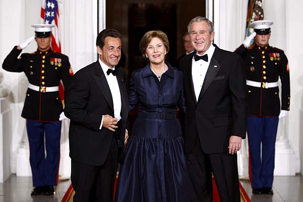 Саркози начал первый визит в США