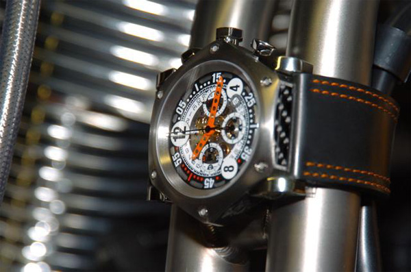 Часы для покупателя мотоцикла Ecosse Heretic Titanium