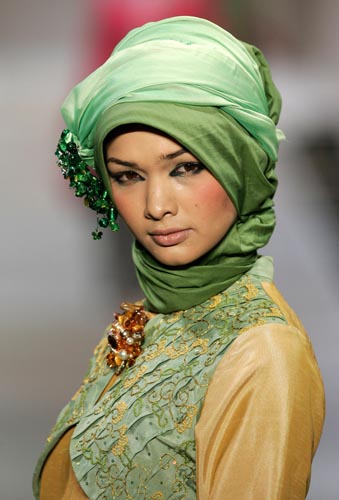 модельер из Объединенных Арабских Эмиратов - Ameera Aamer UAE