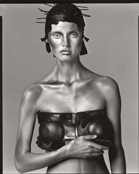 avedon_maglosiabela_tombinns_2000.jpg