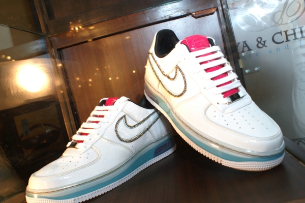 Кеды Nike с бриллиантами