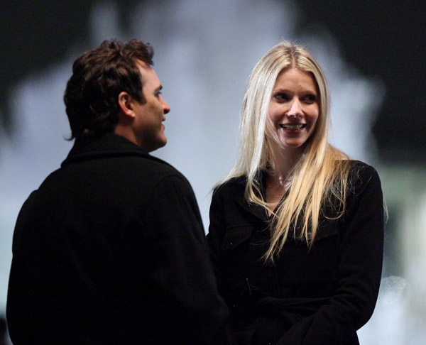 joaquin phoenix and gwyneth paltrow on location two lovers