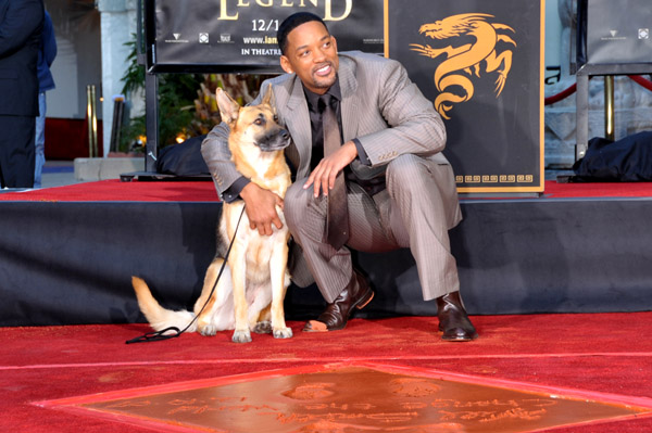 уилл смит со своей собакой will smith and his dog