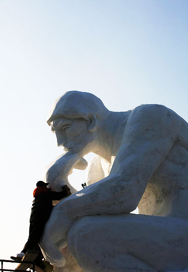 InternationalSnowSculptureArtExpo07.jpg