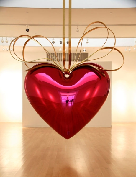 Висящее сердце современного концептуалиста Джеффа Кунса Jeff Koons