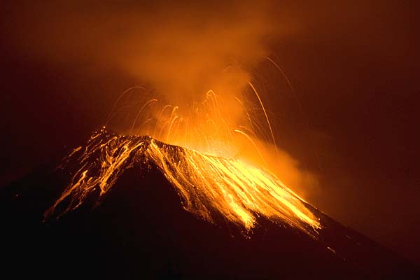 volcano tungurahua in ecuador