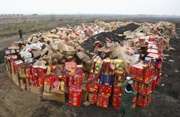 confiscated fireworks in shangha china конфискованные фейрверки и прочая нелегальная пиротехника