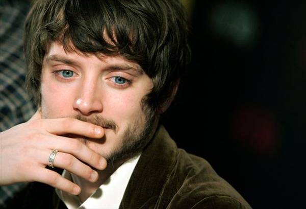 элайджа вуд на пресс-конференции оксфордские убийства elijah wood oxford murders