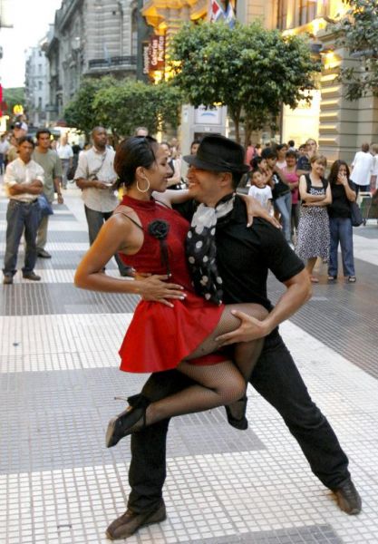 florida street buenos aires argentina tango street dancing
