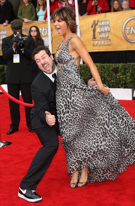 lisa rinna and joey fatone at sag awards лиза ринна и джои фатон
