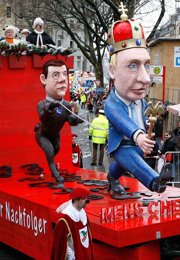 Демократический наследник Путина на карнвале в Германии