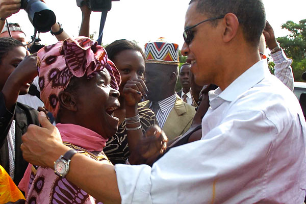 Барак Обама в качестве сенатора от штата Иллинойс нанес официальный визит в Кению в августе 2006