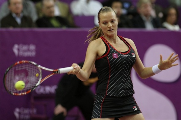 agnes szavay lost anna chakvetadze wins paris open tennis tournament
