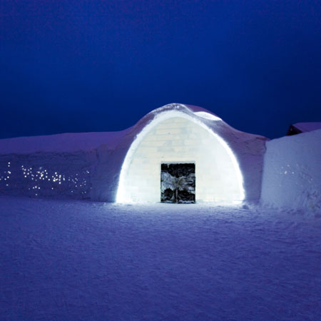 Гостиница изо
льда и снега в Швеции