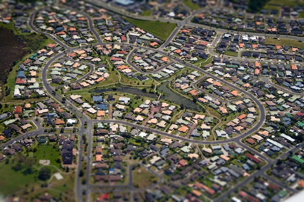 gbi2_flight_houses_ring_O.jpg