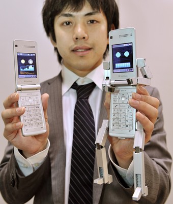 Телефон-трансформер Softbank 815T PhoneBraver