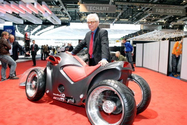 Франко Сбарро (Franco Sbarro) и его четырехколесный мотоцикл Sbarro Pendolauto