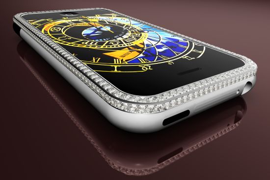 Известный ювелир покрыл корпус iPhone белым золотом и инкрустировал 318 бриллиантов