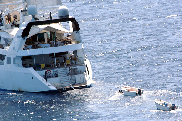 Трехмачтовая парусная яхта Le Ponant стоимостью около 10 миллионов евро
