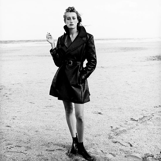 Модель Мари-Софи Уилсон (Marie-Sophie Wilson) на пляже Довиля, Франция