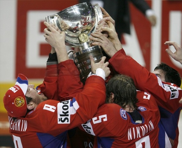 Сборная России стала победительницей чемпионата мира по хоккею, который проходил в Канаде