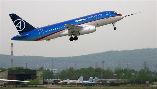 Первый полет самолета Сухой Суперджет-100