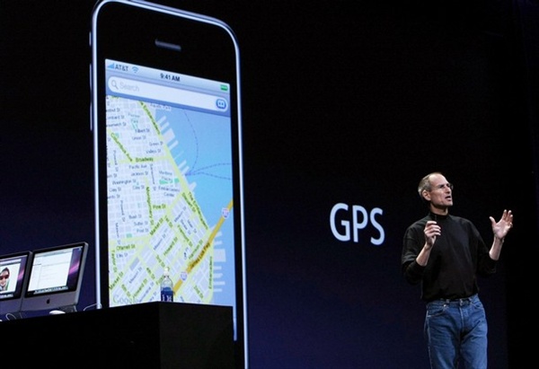 Стив Джобс (Steve Jobs) на конференции разработчиков WWDC в Сан-Франциско представил iPhone 3G