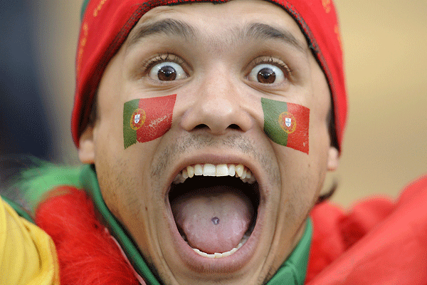 euro2008_portugal_fans04.gif
