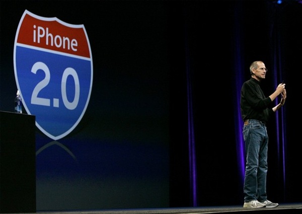 Apple представил iPhone 2.0, оснащенный 3G и GPS