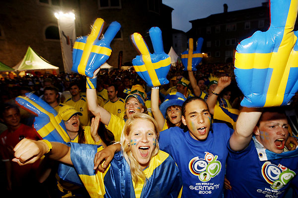 sweden_fans03.jpg