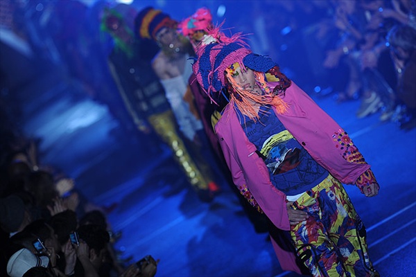 galliano_for_men_paris_fashion_show10.jpg