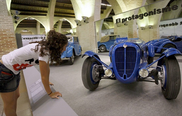 vintage cars exhibition in valencia spain